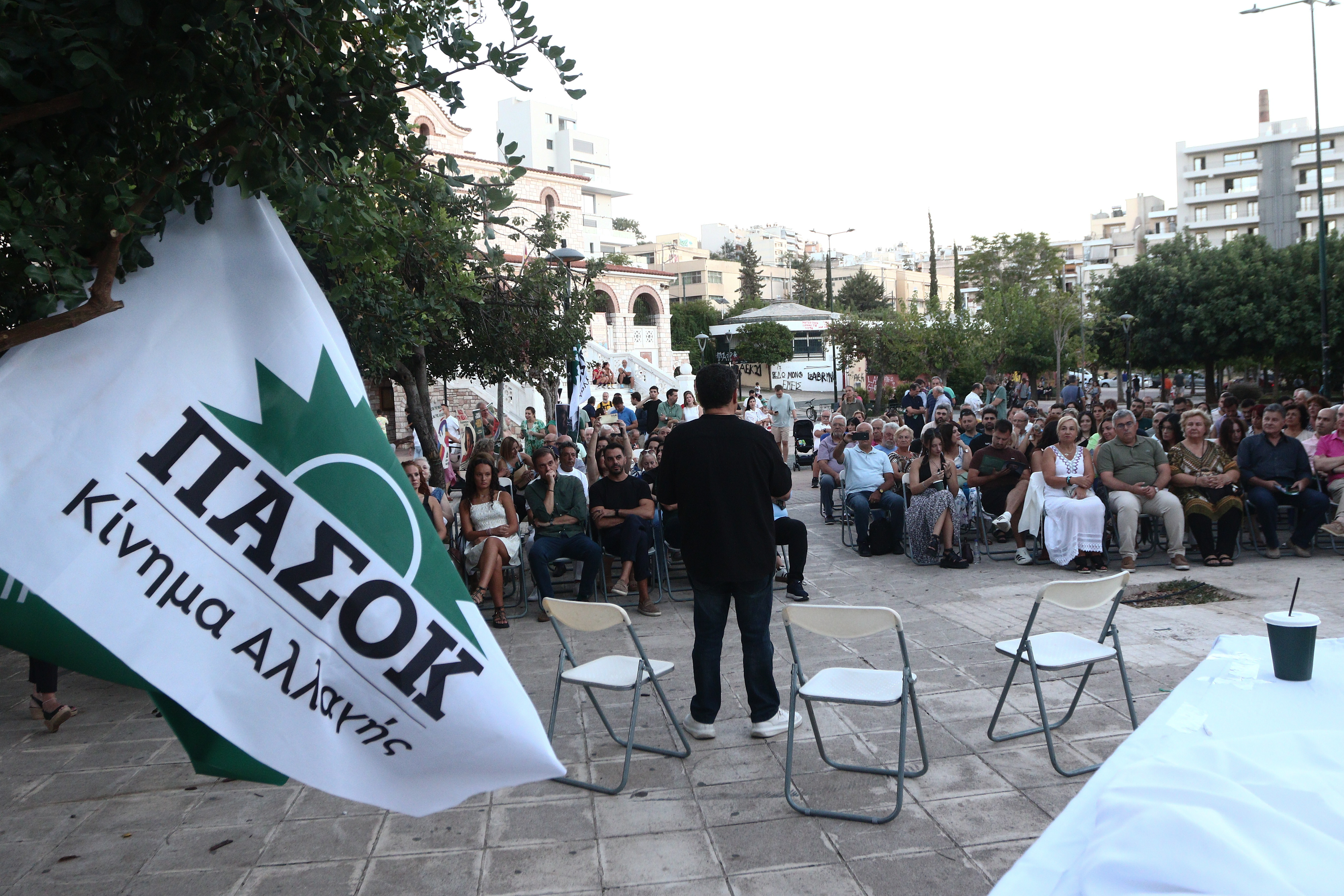 ΠαΣοΚ: Το στοίχημα του Ανδρουλάκη στη Βόρεια Ελλάδα και τα «αγκάθια» της περιφέρειας