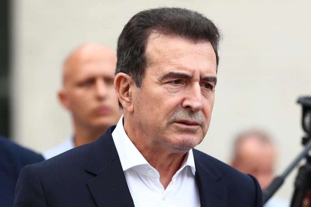 Μ. Χρυσοχοΐδης: Βραχιολάκι στους υπόδικους για ενδοοικογενειακή βία | Επικαιρότητα στο PlusTV.gr