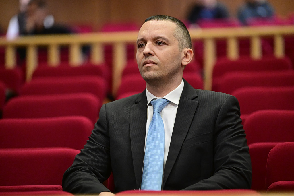 Κασιδιάρης: Αποφυλακίζεται και «βλέπει» εκλογές – Τα σενάρια και τα νομικά εμπόδια | Επικαιρότητα στο PlusTV.gr