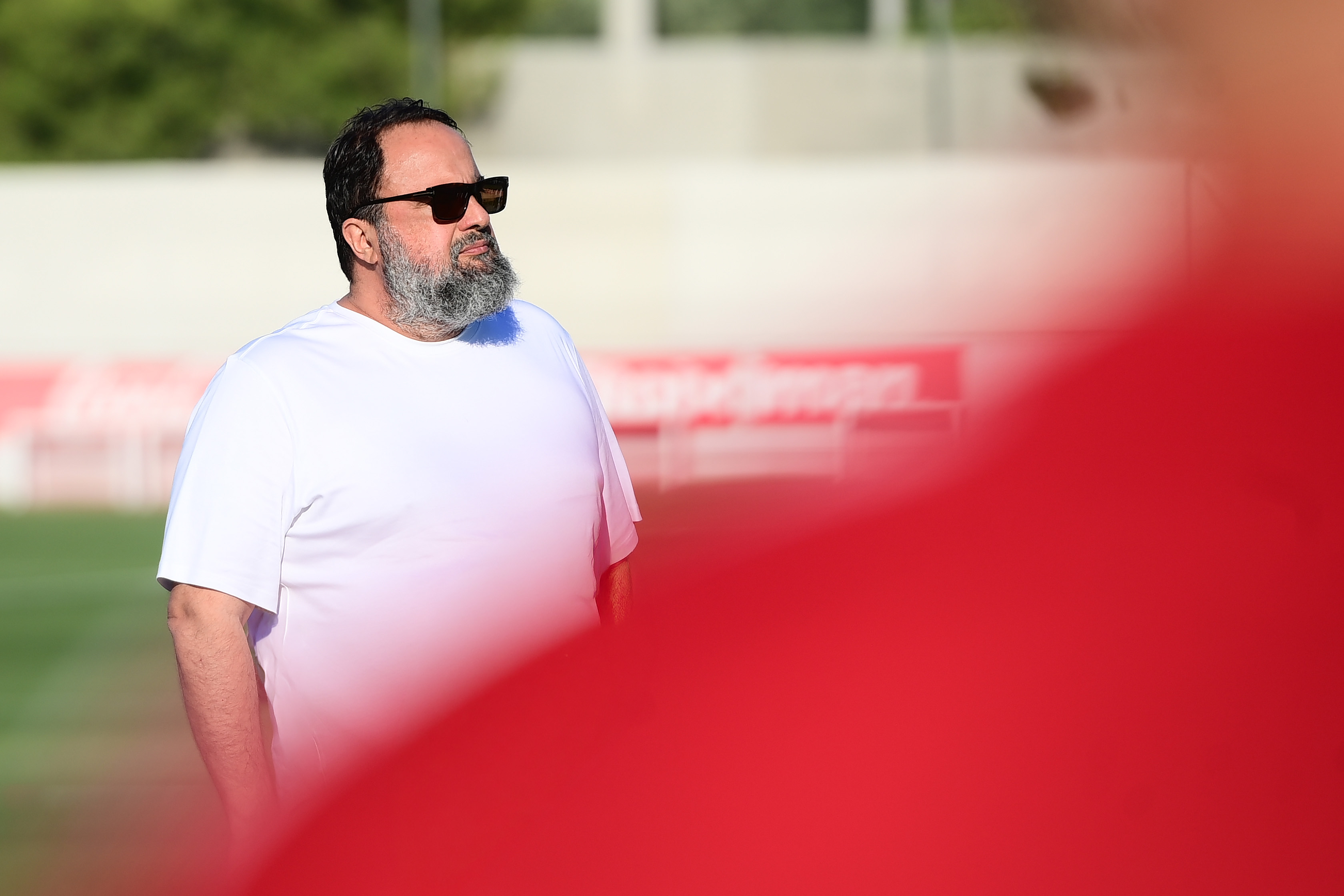 Ο Βαγγέλης Μαρινάκης παρουσίασε τον Ιμανόλ στην ομάδα: «Ταιριάζει στη νοοτροπία μας, στο πνεύμα του νικητή»