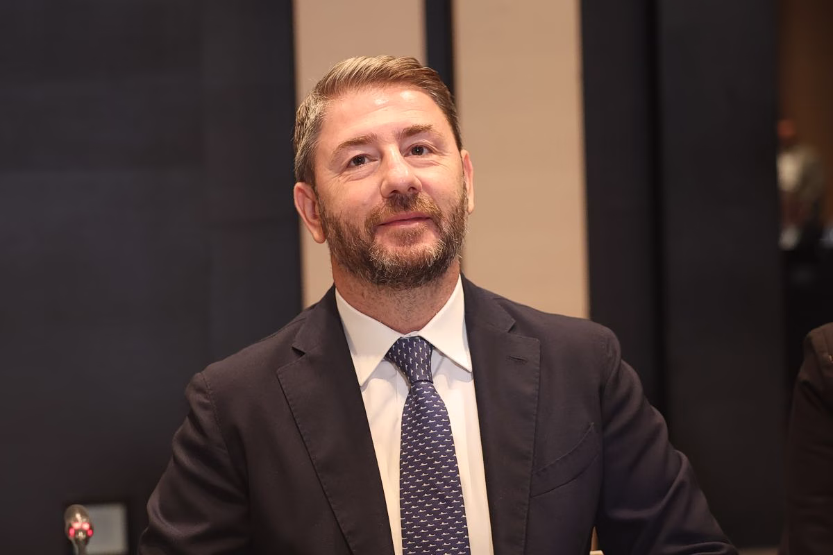 ΠαΣοΚ: Πρόβα τζενεράλε συγκυβέρνησης ΝΔ – ΕΛ.Α.Σ.