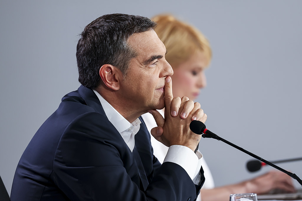 Τσίπρας – ΠαΣοΚ: Ποιος θα επιβιώσει από τον «ανταγωνισμό»; | Επικαιρότητα στο LivePress.gr