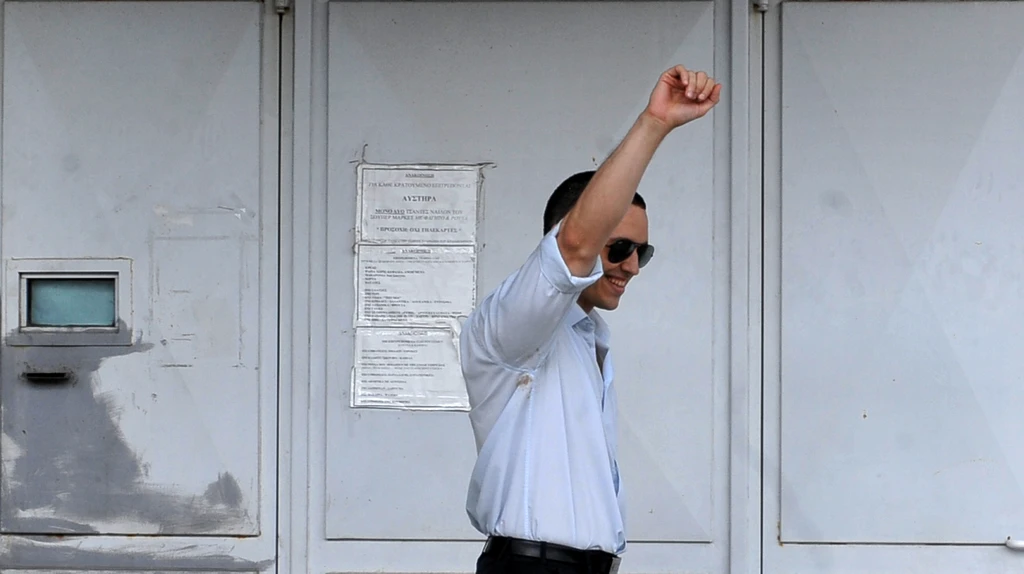 Πώς αντιδρά ο πολιτικός κόσμος στην αποφυλάκιση και στα σχέδια Κασιδιάρη | Επικαιρότητα στο LivePress.gr