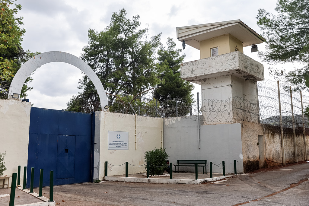 Έφοδος της ΔΑΟΕ στο Ειδικό Σωφρονιστικό Κατάστημα Νέων Αυλώνα – 6 συλλήψεις για ναρκωτικά | Επικαιρότητα στο LivePress.gr
