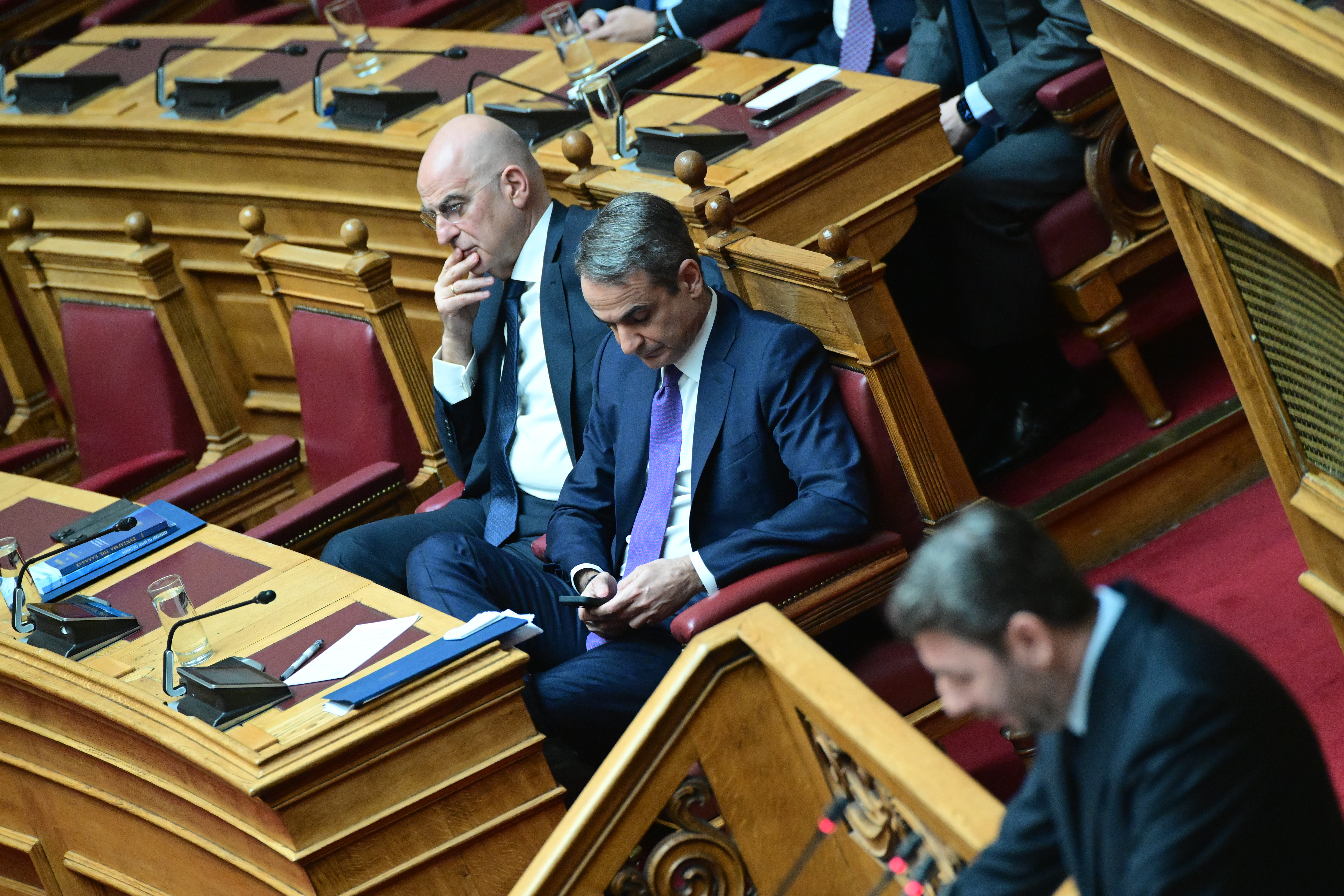 Συνταγματική Αναθεώρηση: Με σύγκρουση Μητσοτάκη - Ανδρουλάκη η δεύτερη ψηφοφορία