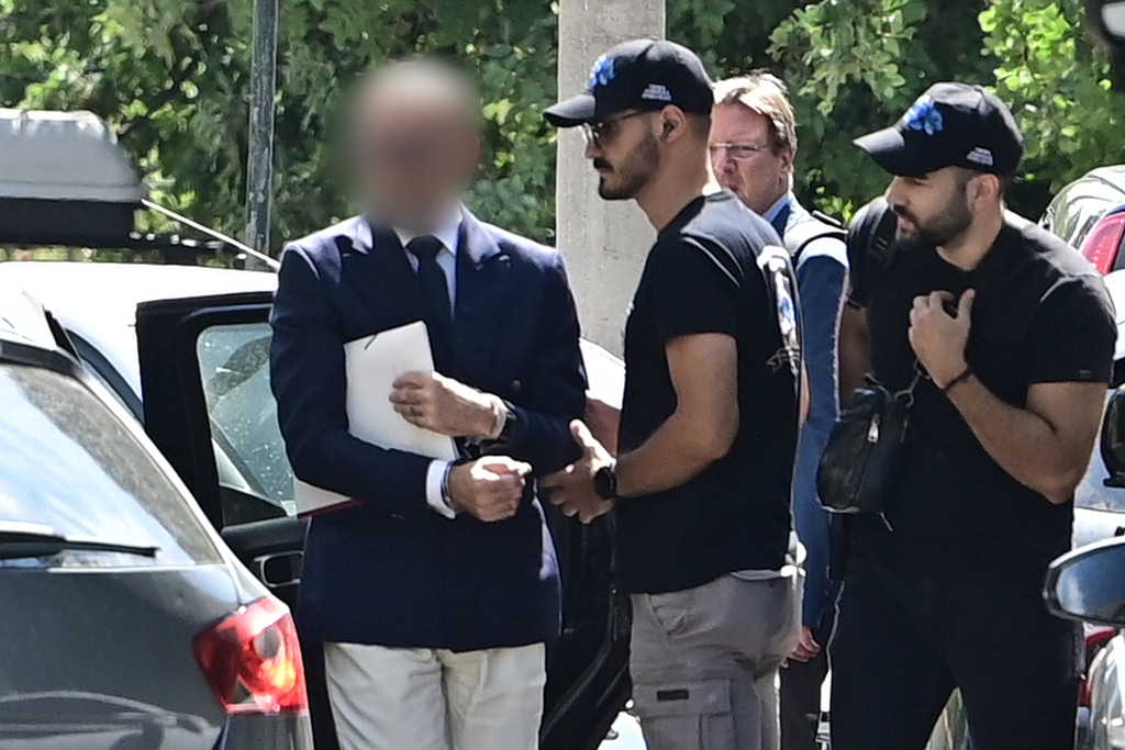 5 το πρωί: Στη φυλακή οι γιατροί του Μαζωνάκη – Η Ευρώπη της Φον ντερ Λάιεν – Νίκη με ανατροπή για τον Ολυμπιακό