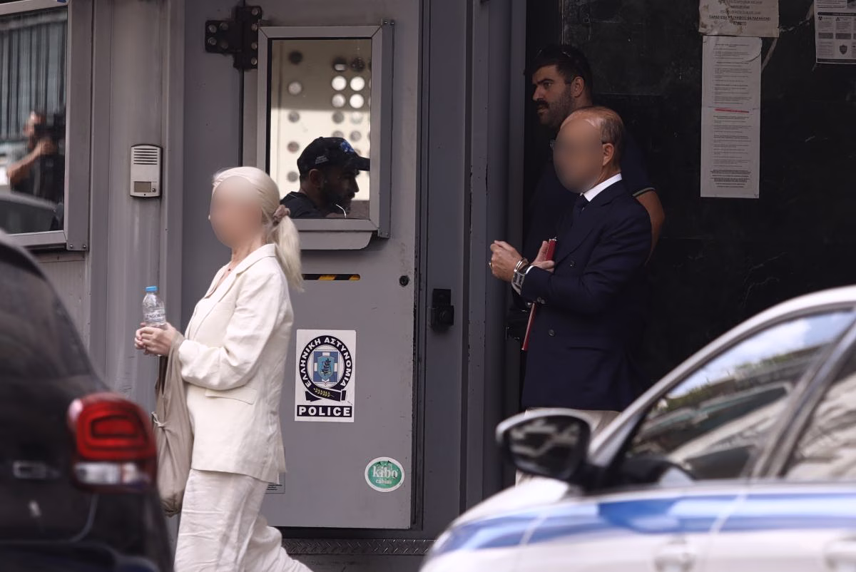 Μαζωνάκης: Το μυστήριο με τον «γιατρό-υπνωτιστή» - Σε ποιον στάλθηκε φωτογραφία του τραγουδιστή