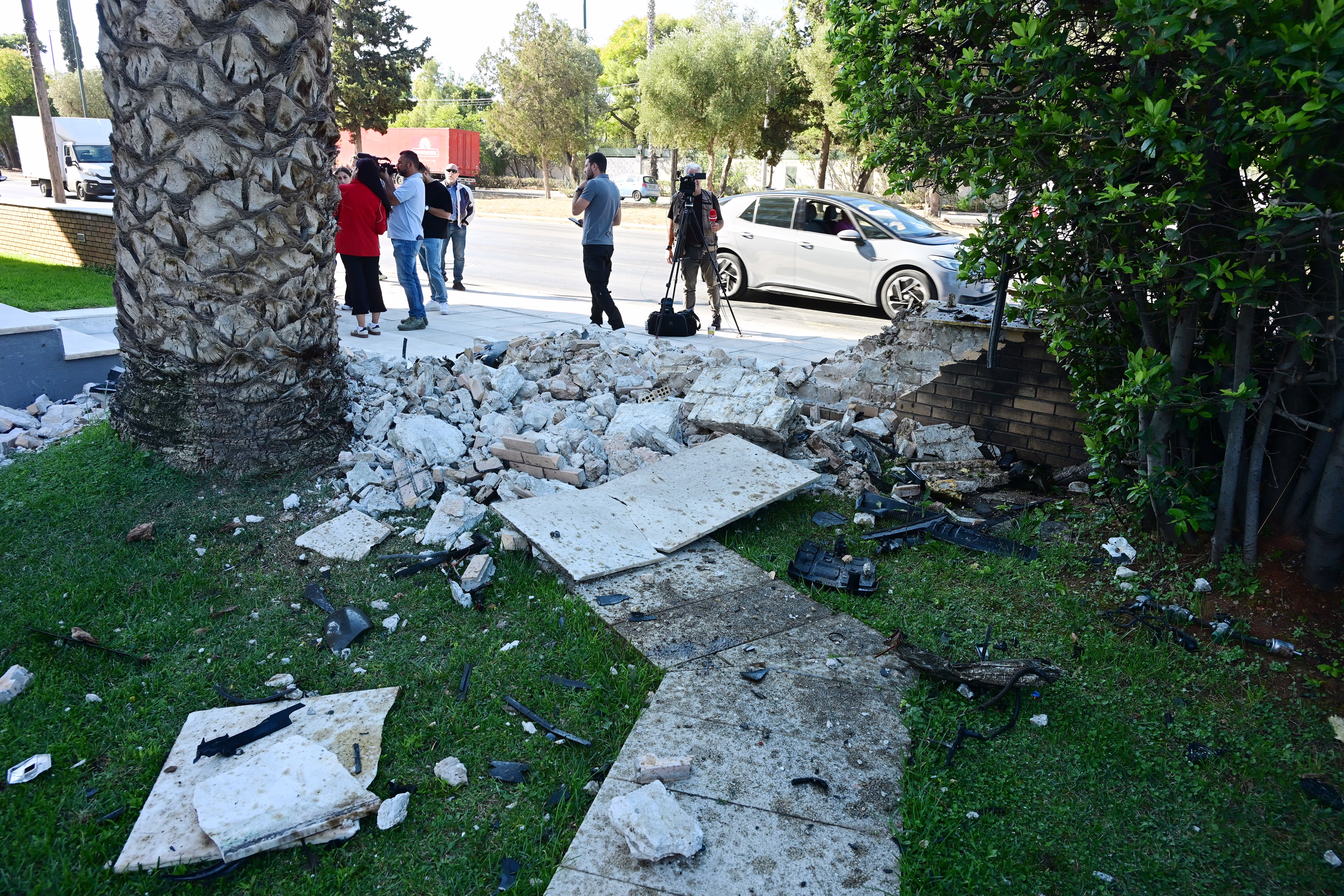 Πώς έγινε το θανατηφόρο τροχαίο στη Γλυφάδα - «Σαρώνουν» τις κάμερες για τα αίτια