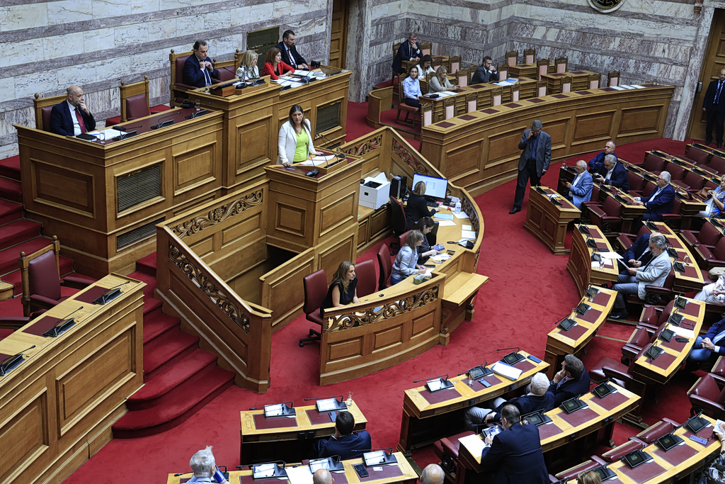 Ήρθησαν οι ασυλίες Αβραμόπουλου, Κωνσταντοπούλου – Ο καυγάς με Καιρίδη | Επικαιρότητα στο PlusTV.gr