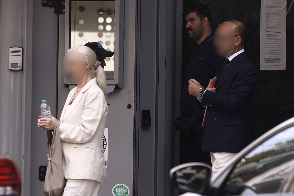 Γιώργος Μαζωνάκης: Οι πρώτες ώρες στη φυλακή, τι είπε ο γιατρός για τον θάνατο Μαζωνάκη | Επικαιρότητα στο LivePress.gr