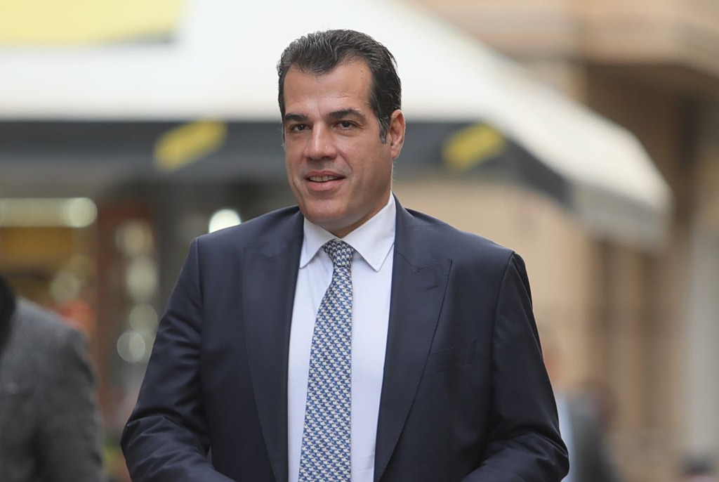 Πλεύρης για υπόθεση Μαζωνάκη: «Καμία συνεργασία με τον κατηγορούμενο γιατρό» | Επικαιρότητα στο LivePress.gr