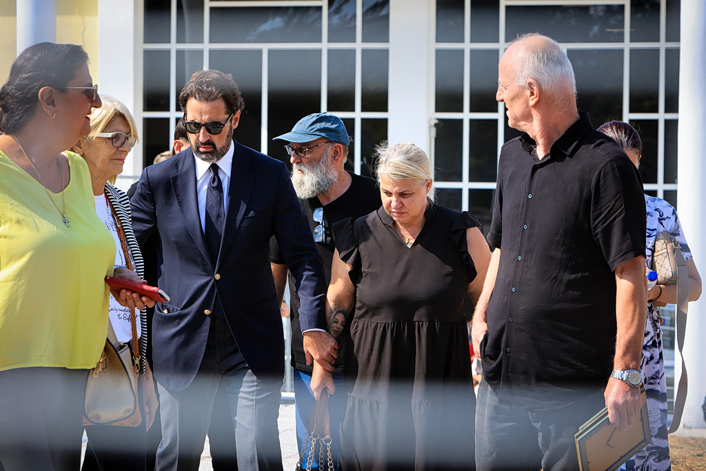 Δίκη Τέμπη: «Το κράτος ευθύνεται, δεν ήταν ανθρώπινο λάθος» – Συγκλονίζουν οι συγγενείς | Επικαιρότητα στο LivePress.gr