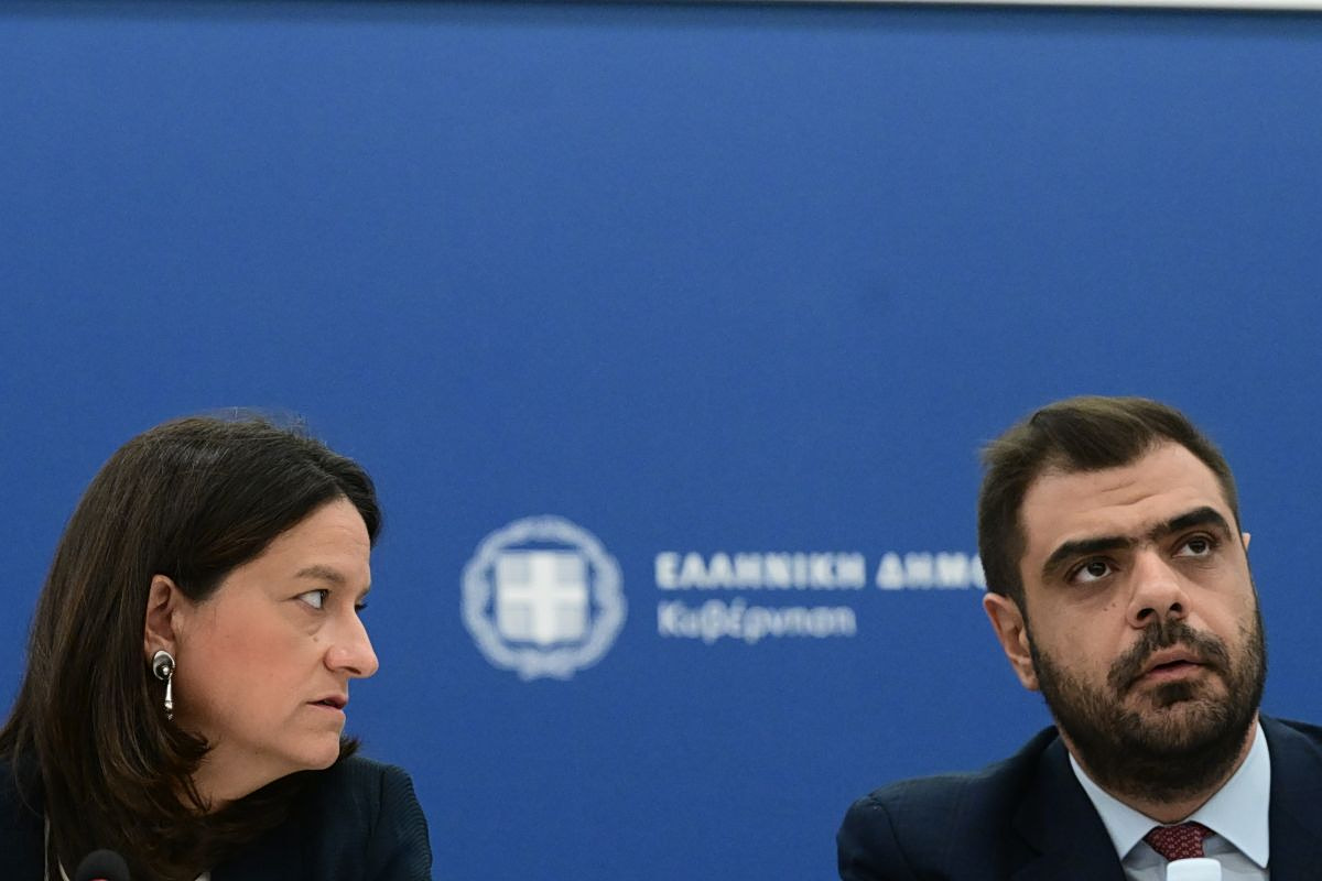 Κόντρα Μαρινάκη-Κεραμέως: Η μάχη του σταυρού, οι συμμαχίες και οι κουμπαριές