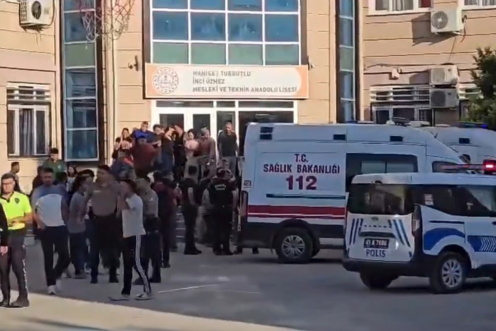 Τουρκία: Πυροβολισμοί έξω από σχολείο – Αναφορές για τραυματίες | Επικαιρότητα στο LivePress.gr