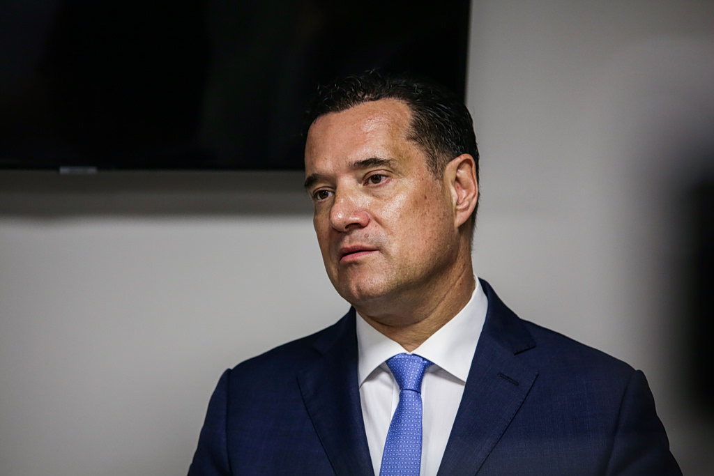 Γεωργιάδης: «Δεν υπάρχει κβαντική ή σαμανική ιατρική, εξαπατούν τον κόσμο» | Επικαιρότητα στο PlusTV.gr