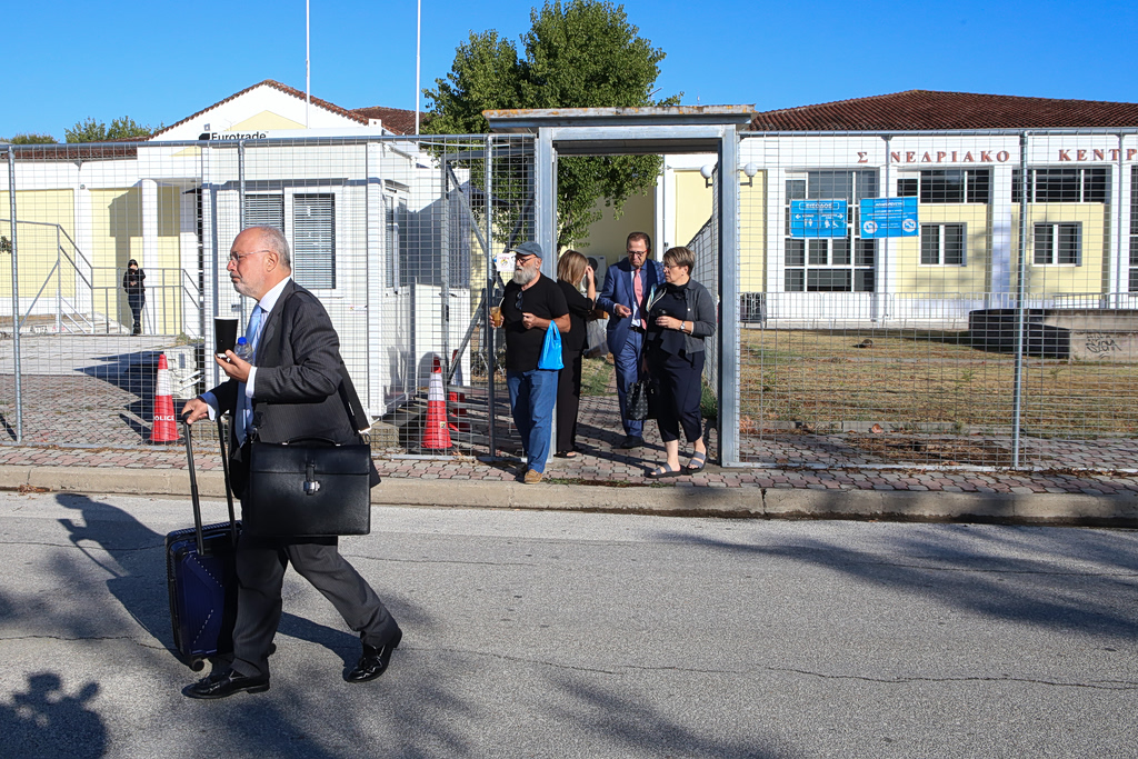 Διεκόπη πριν αρχίσει η δίκη των Τεμπών, λόγω αδυναμίας μετακίνησης των μαρτύρων | Επικαιρότητα στο PlusTV.gr