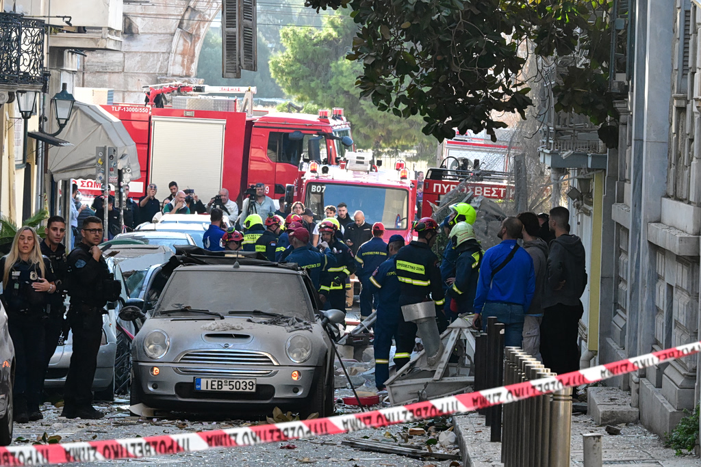 Έκρηξη στην Πλάκα: «Είδα το κτίριο να καταρρέει μπροστά μου – Εκκωφαντικός ο θόρυβος» | Επικαιρότητα στο LivePress.gr