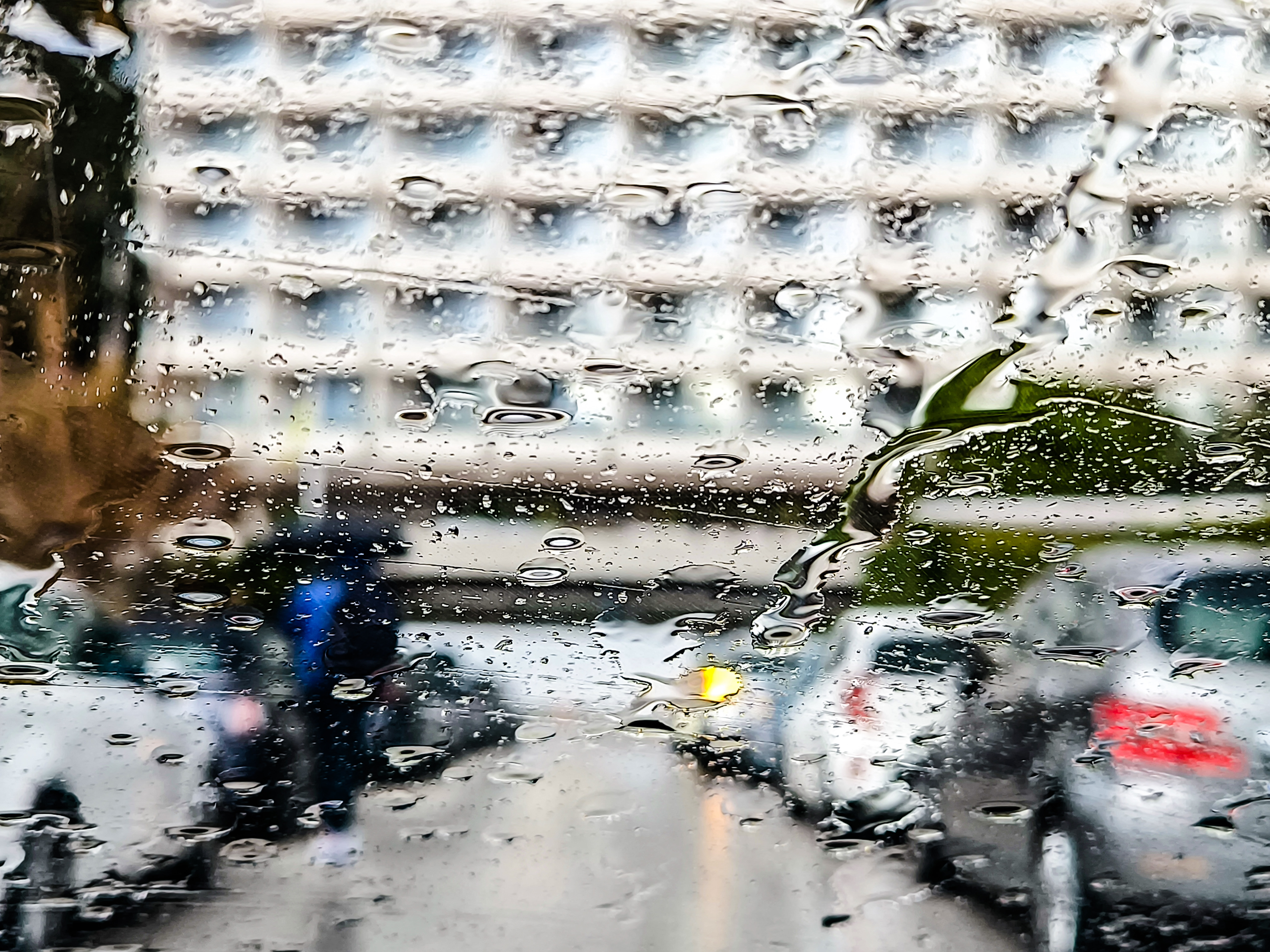 Καιρός: Νέο έκτακτο δελτίο επιδείνωσης - Αγρεύουν οι βροχές, οι επικίνδυνες περιοχές