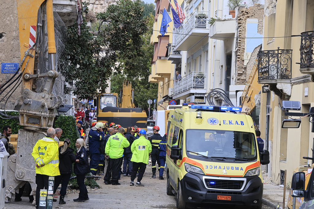 Πλάκα: Αλλες δύο σοροί από τα συντρίμμια – Αγωνιώδεις έρευνες | Επικαιρότητα στο PlusTV.gr