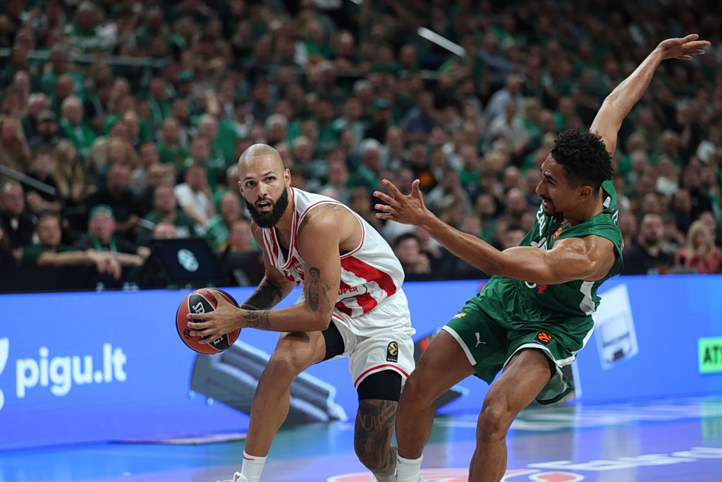 Ζαλγκίρις – Ολυμπιακός 91-93: Όρθιος στο Κάουνας με υπογραφή Φουρνιέ και Βεζένκοβ | Επικαιρότητα στο PlusTV.gr