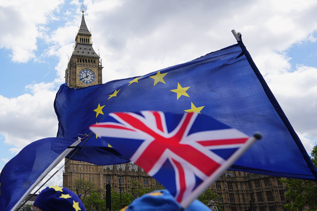 Η Βρετανία σε σταυροδρόμι: Brexit ή Breback; | Επικαιρότητα στο LivePress.gr