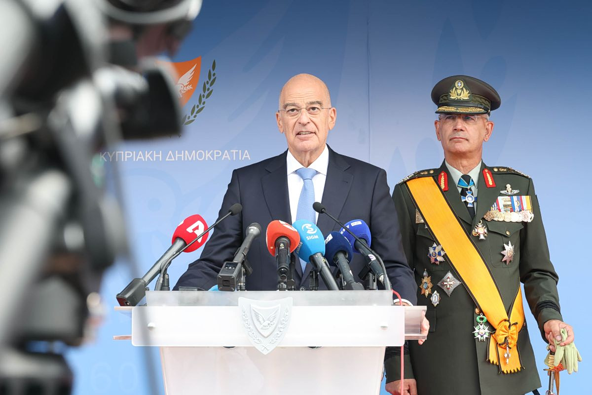 Τα μηνύματα του Νίκου Δένδια και η σύνδεσή του με τον Κώστα Καραμανλή