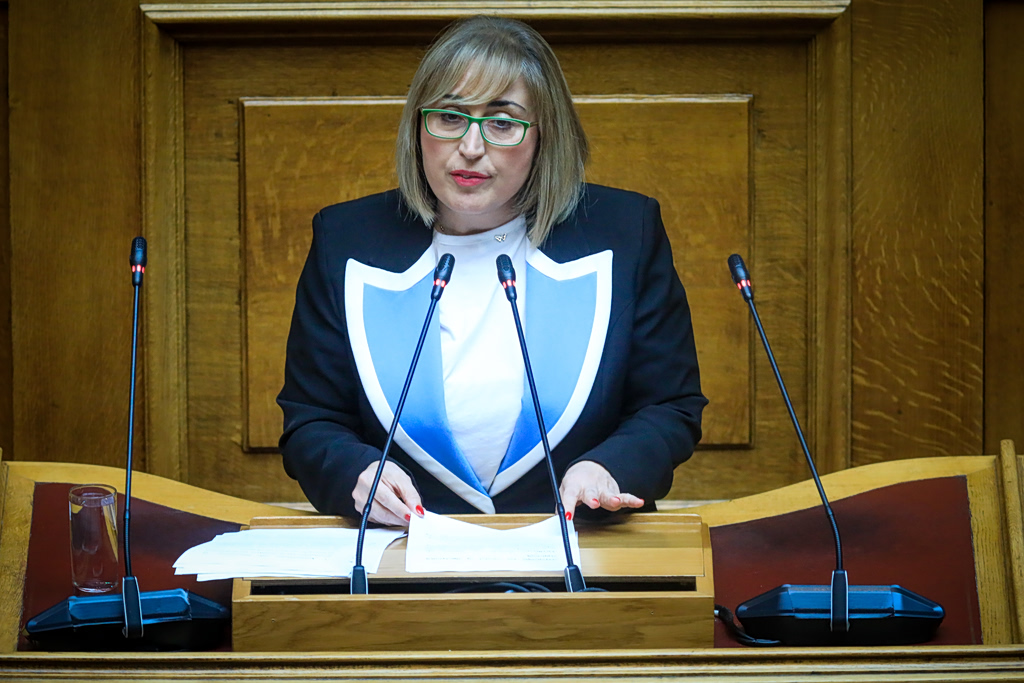 Στέλλα Αραμπατζή: Ελεγχος στο ιατρείο της βουλεύτριας της ΝΔ για παράνομα botox | Επικαιρότητα στο PlusTV.gr
