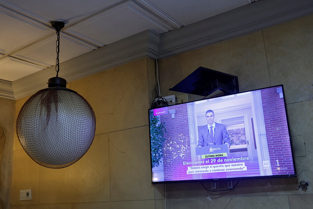 Πρόωρες εκλογές στην Ισπανία: Γιατί ο Σάντσεθ «πάτησε το κουμπί» – Το παρασκήνιο, ο οδικός χάρτης