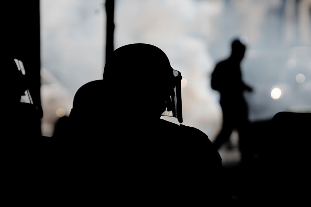 Γαλλία: Υποχωρούν οι αποκλεισμοί, φουντώνει η πολιτική σύγκρουση, αλλά και η μαθητική οργή | Επικαιρότητα στο LivePress.gr