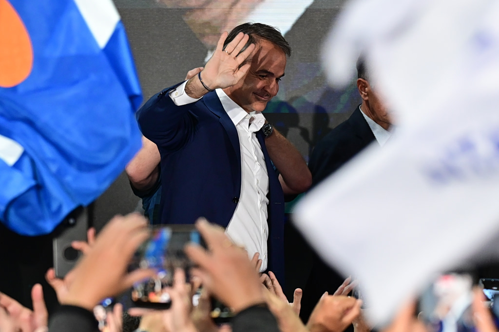 52 χρόνια ΝΔ: Μύρισε θυμάρι και πολιτικά μηνύματα στα γενέθλια των απουσιών | Επικαιρότητα στο LivePress.gr