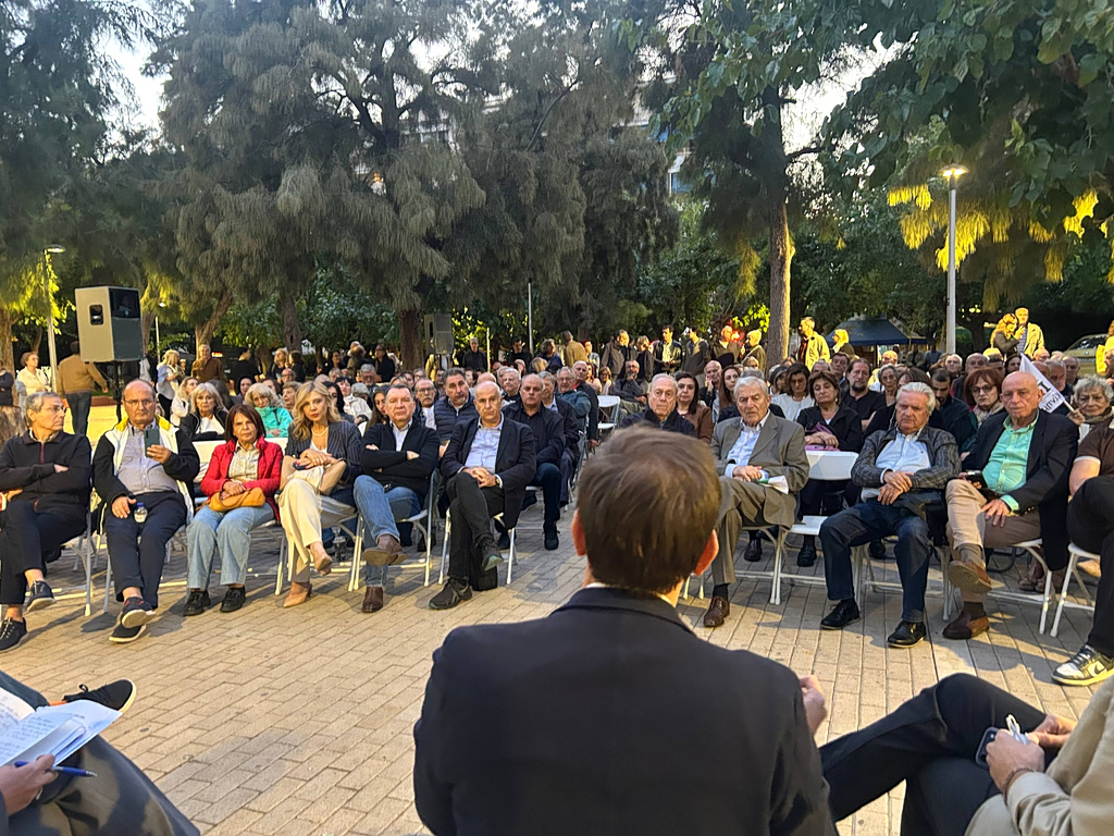 ΠαΣοΚ: Η «μάχη των Αθηνών» και το μοντέλο της γειτονιάς | Επικαιρότητα στο PlusTV.gr