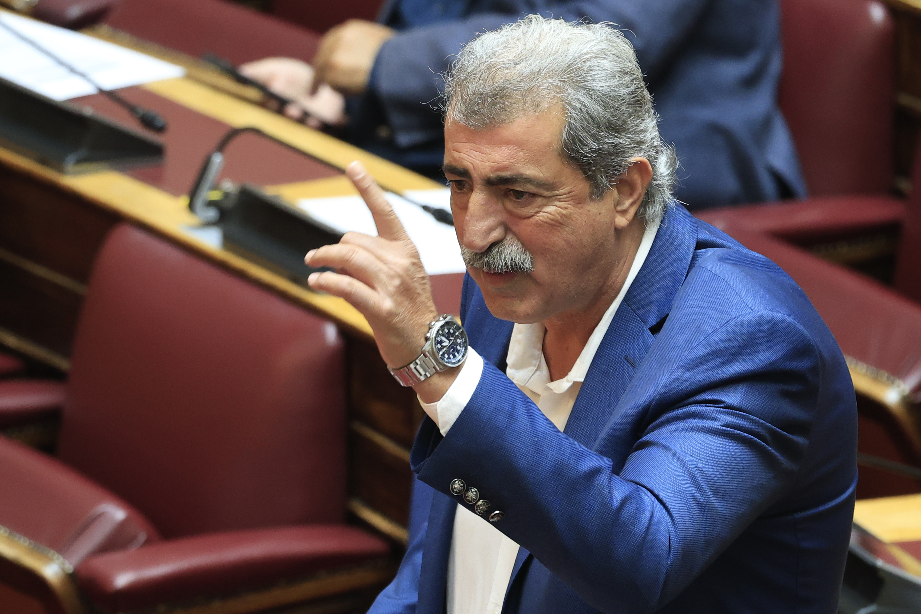 «Απόλυτο μασκαριλίκι» - Στα ύψη η κόντρα Πολάκη-Μαρκόπουλου για το πετρέλαιο θέρμανσης