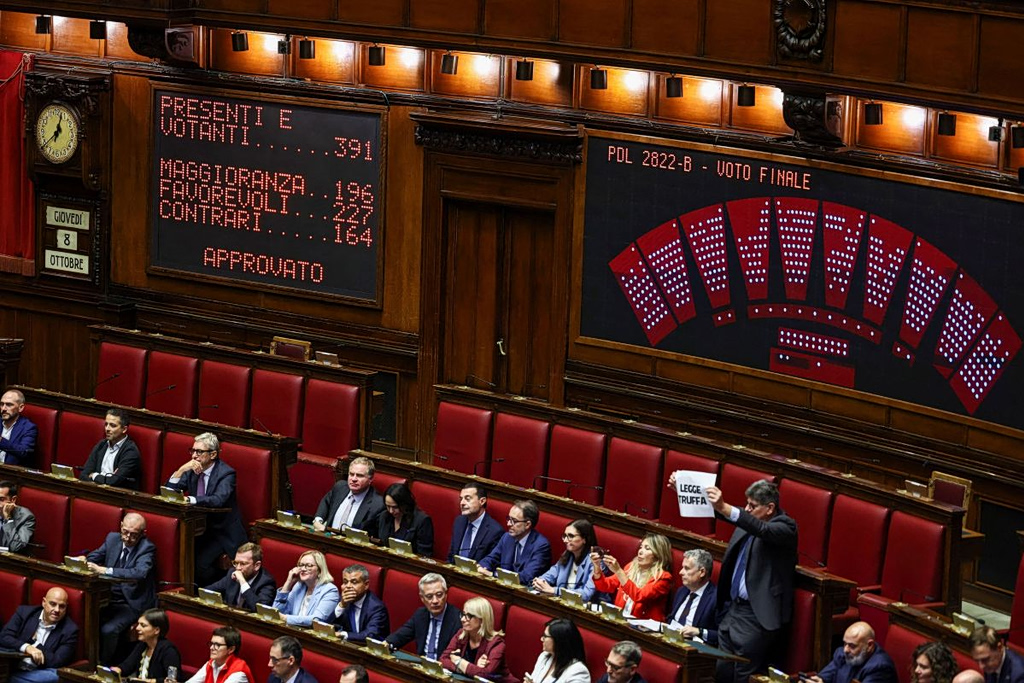 Πέρασε ο νέος εκλογικός νόμος της Μελόνι στην Ιταλία – Τι αλλάζει στις εκλογές του 2027 | Επικαιρότητα στο PlusTV.gr