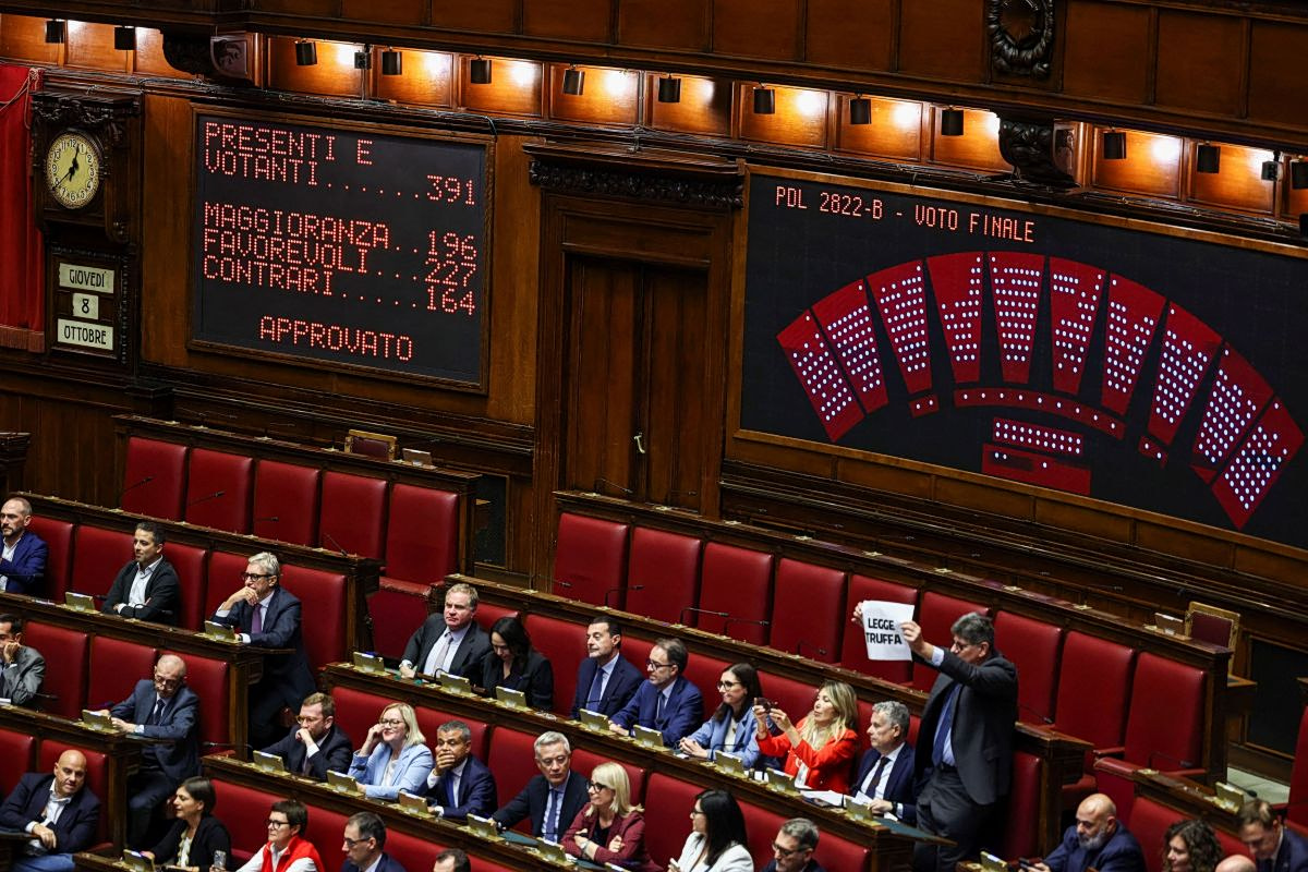 Πέρασε ο νέος εκλογικός νόμος της Μελόνι στην Ιταλία – Τι αλλάζει στις εκλογές του 2027