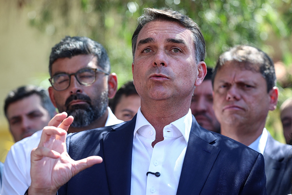 Εκλογές στη Βραζιλία: Μικρό προβάδισμα Μπολσονάρου έναντι του Λούλα ενόψει β΄ γύρου | Επικαιρότητα στο LivePress.gr