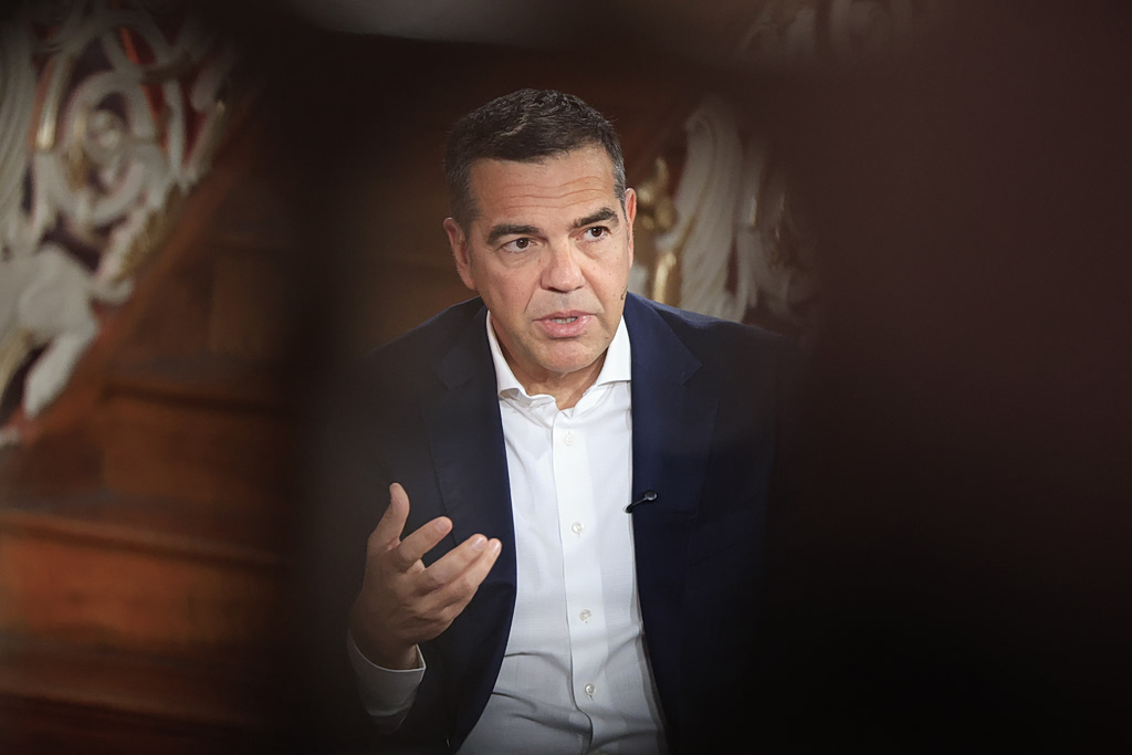 Θα «πιάσει» το ρίσκο Τσίπρα; Το όπλο της ακρίβειας, η Κεντροαριστερά, το «αγκάθι» Σαμαρά | Επικαιρότητα στο LivePress.gr
