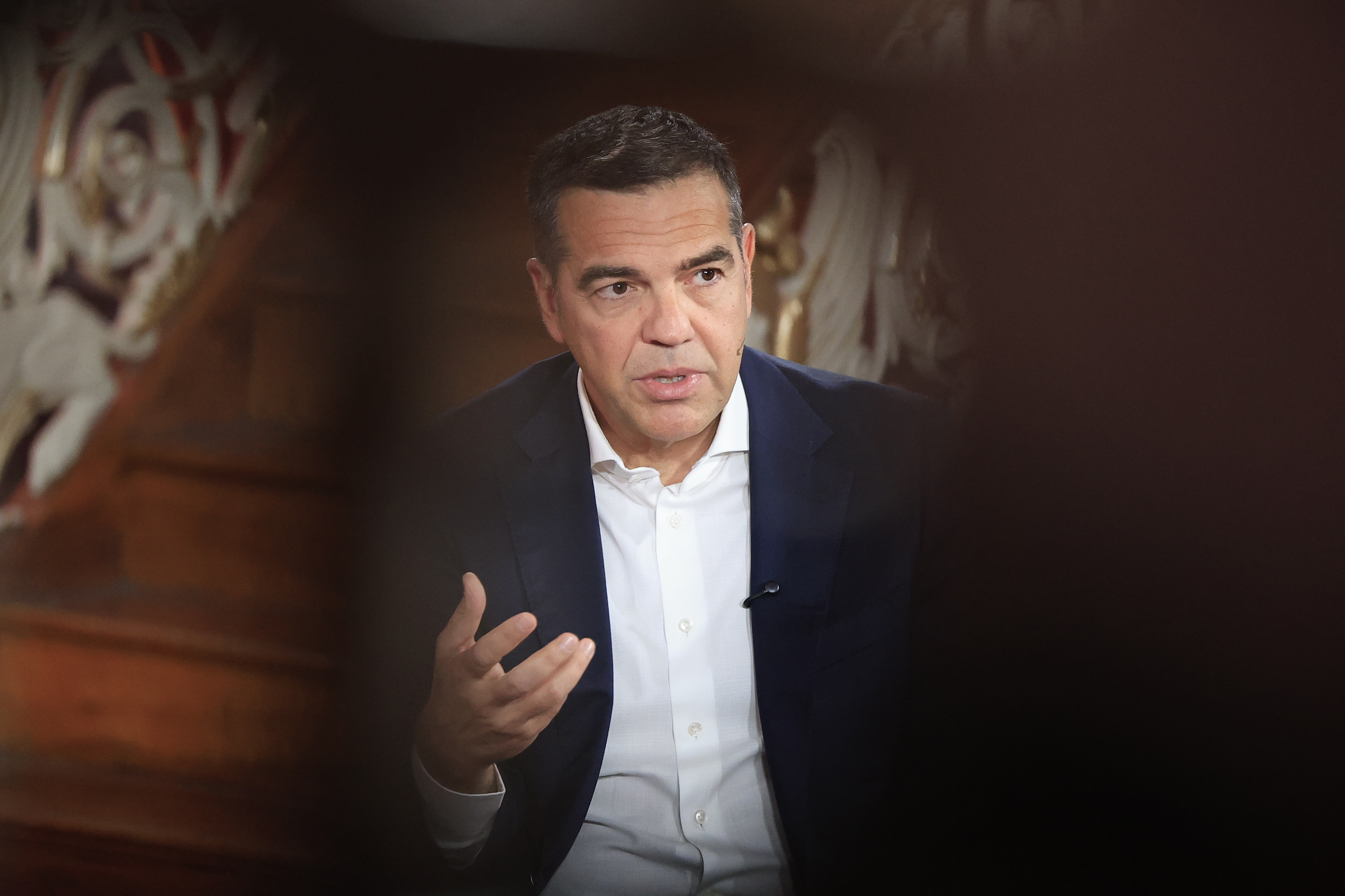 Θα «πιάσει» το ρίσκο Τσίπρα; Ο γρίφος της Κεντροαριστεράς, το «αγκάθι» Σαμαρά