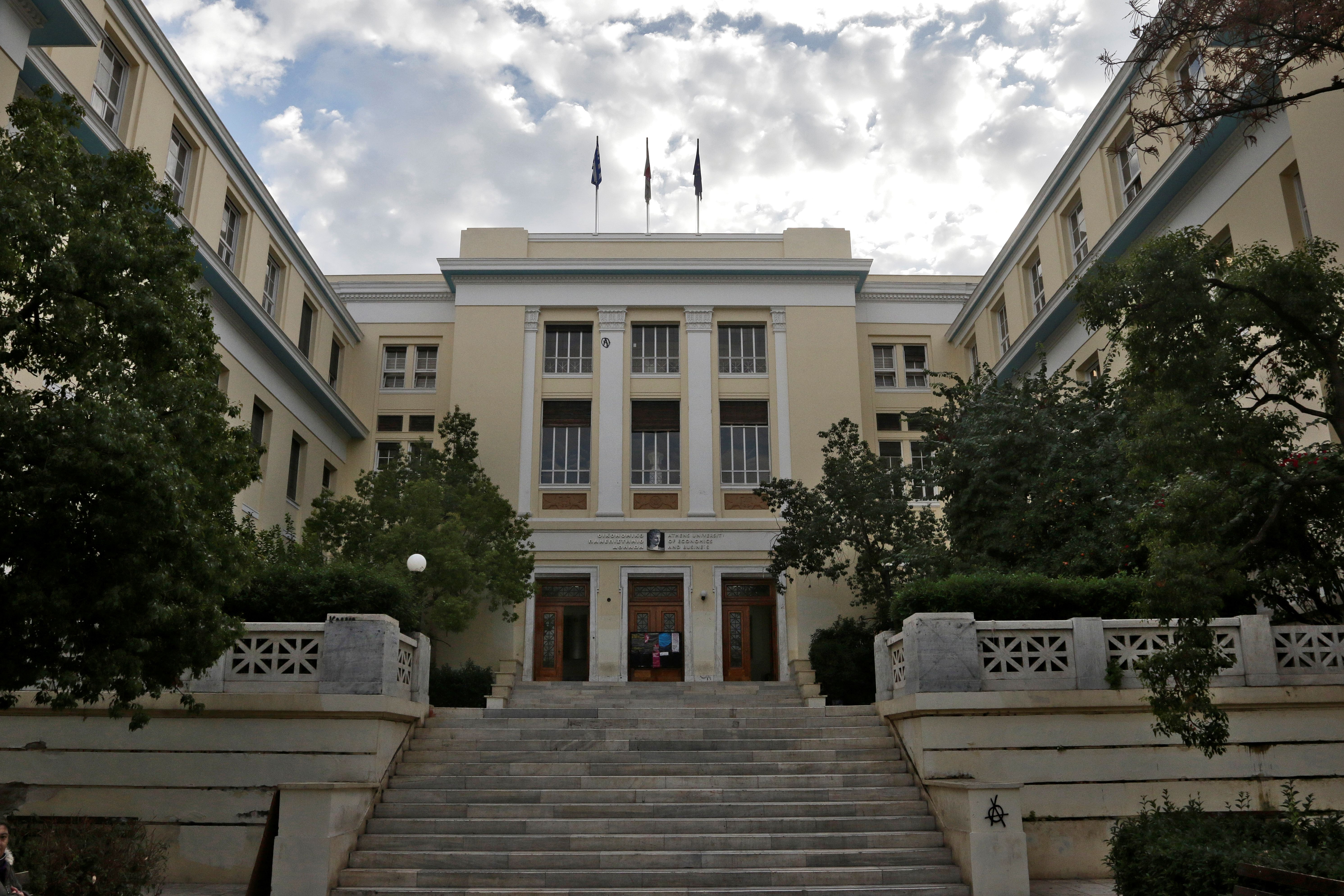 Σταθερή πρωτιά του ΟΠΑ στις προτιμήσεις των υποψηφίων