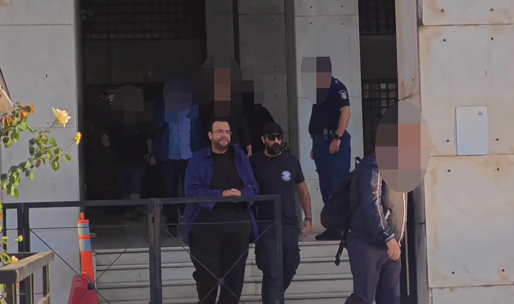 Φίλιππος Καμπούρης: Στον ανακριτή για την απάτη στον e-ΕΦΚΑ | Επικαιρότητα στο LivePress.gr
