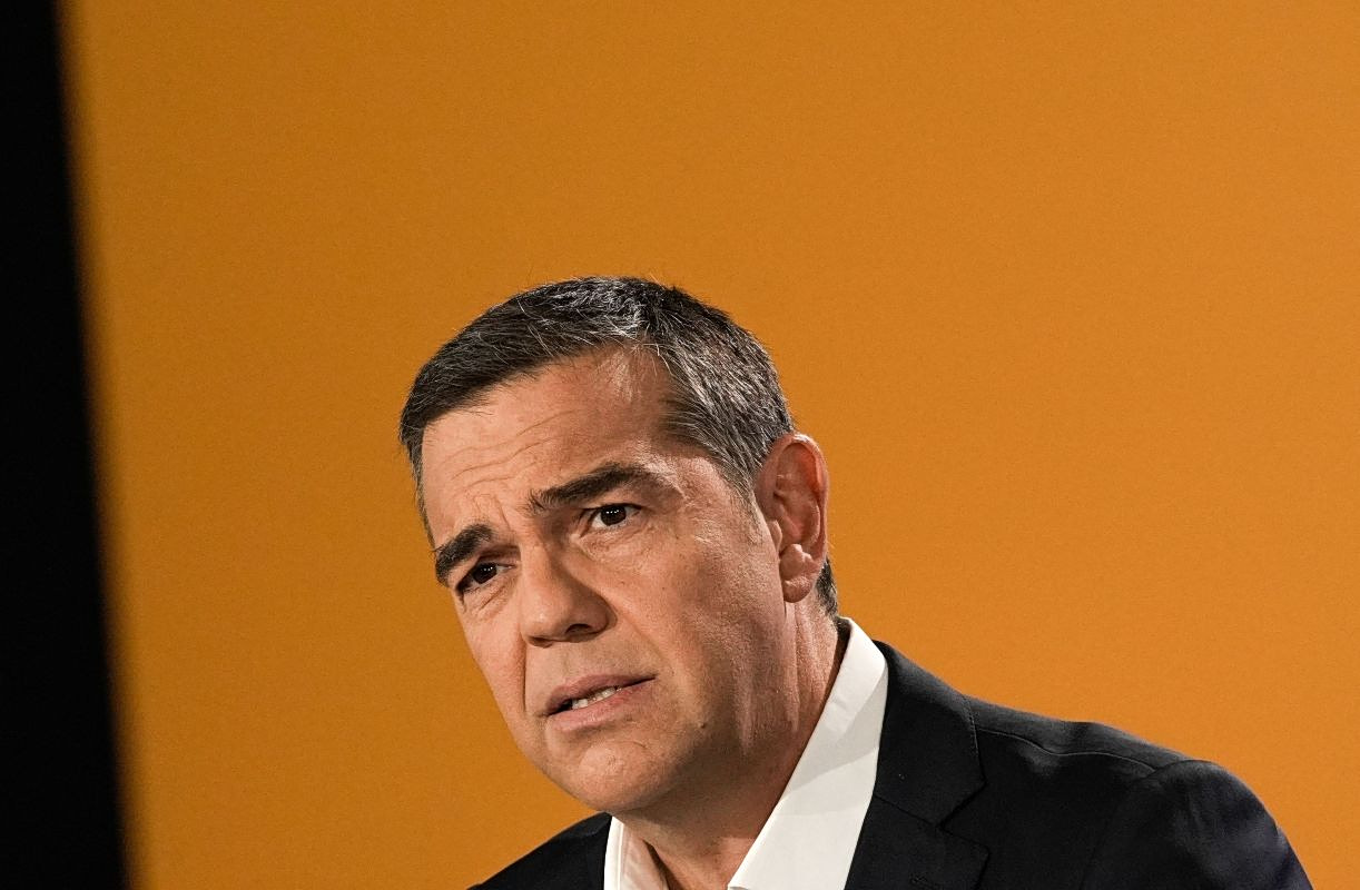 Οργανωτικός πυρετός στην ΕΛ.Α.Σ - Πρόωρες κάλπες βλέπει ο Αλέξης Τσίπρας
