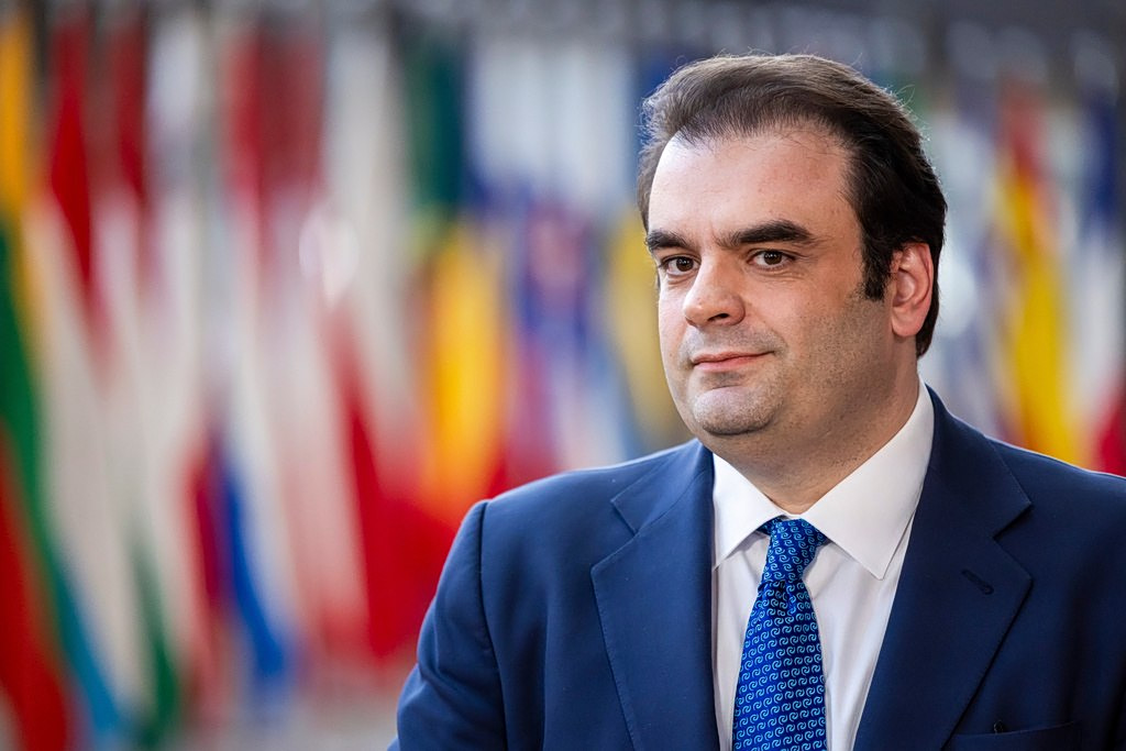 Πιερρακάκης: Ανακοίνωσε αύξηση του επιδόματος θέρμανσης κατά 30% | Επικαιρότητα στο PlusTV.gr