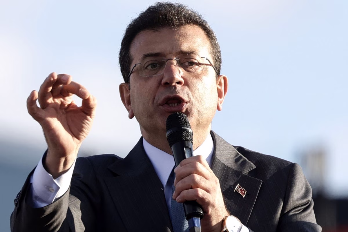 Επίθεση Ιμάμογλου σε Ερντογάν: «Επιχειρεί να εγκαθιδρύσει ένα καθεστώς χωρίς πολιτικούς αντιπάλους»