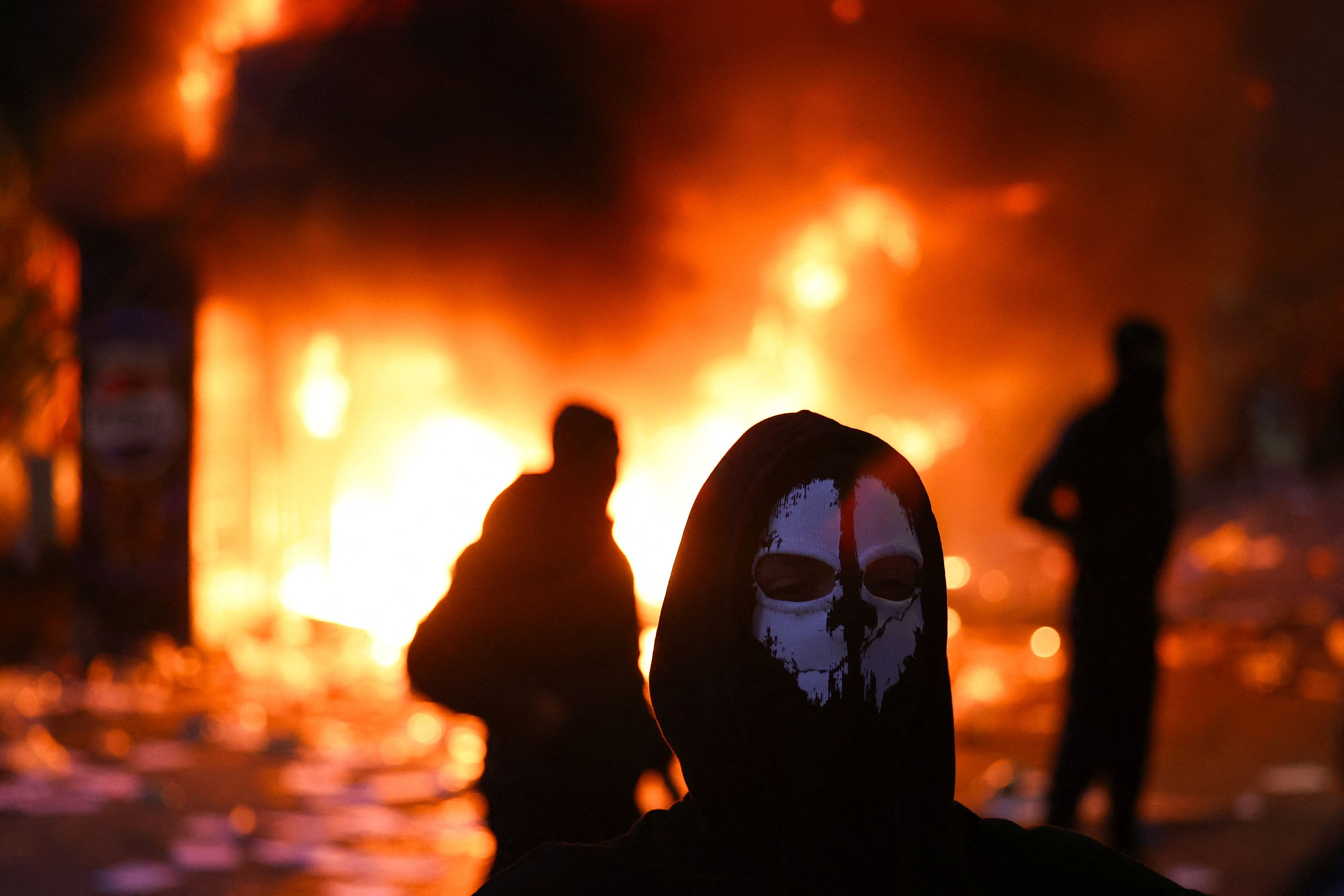 Αλβανία: Τρίτη μέρα επεισοδίων στα Τίρανα – Δεκάδες συλλήψεις και τραυματίες