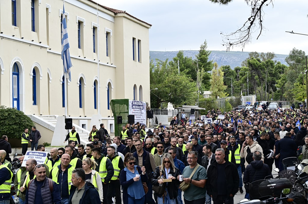 Μαζική κινητοποίηση αστυνομικών – «Είμαστε στο τέλμα, ζούμε με χίλια ευρώ» | Επικαιρότητα στο LivePress.gr