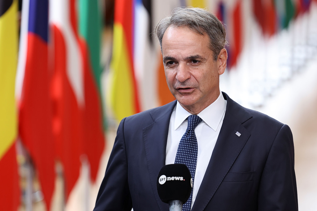5 το πρωί: Χωρισμένη στα δύο η Σύνοδος της ΕΕ – Απόφαση σταθμός του ΣτΕ – Ευρωπαϊκές νίκες για Ολυμπιακό και Παναθηναϊκό