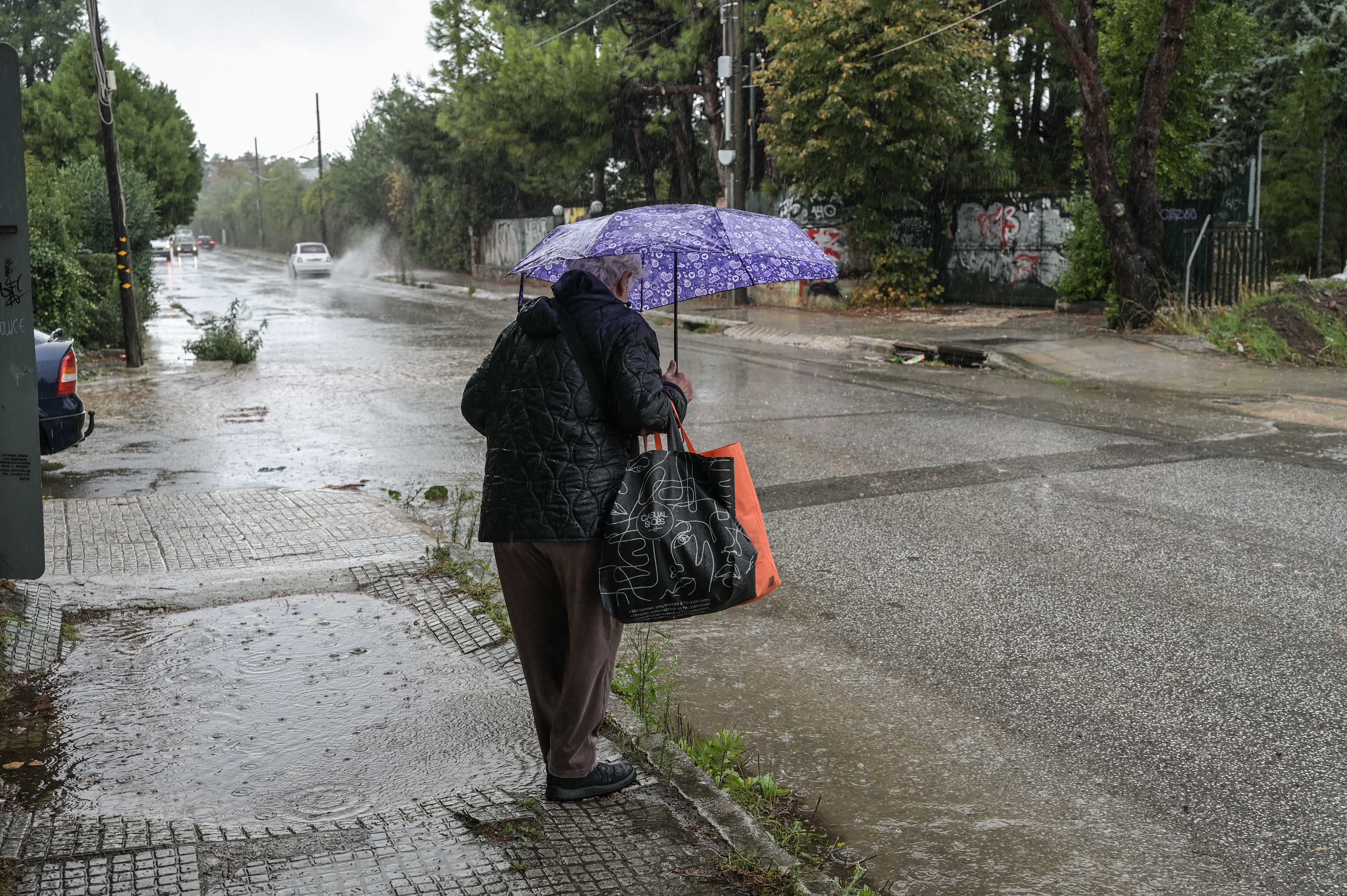 Αγριεύειο ο καιρός με κρύο και χιόνια στα ορεινά - Πώς θα κινηθεί η κακοκαιρία, η πρόβλεψη για την Αττική