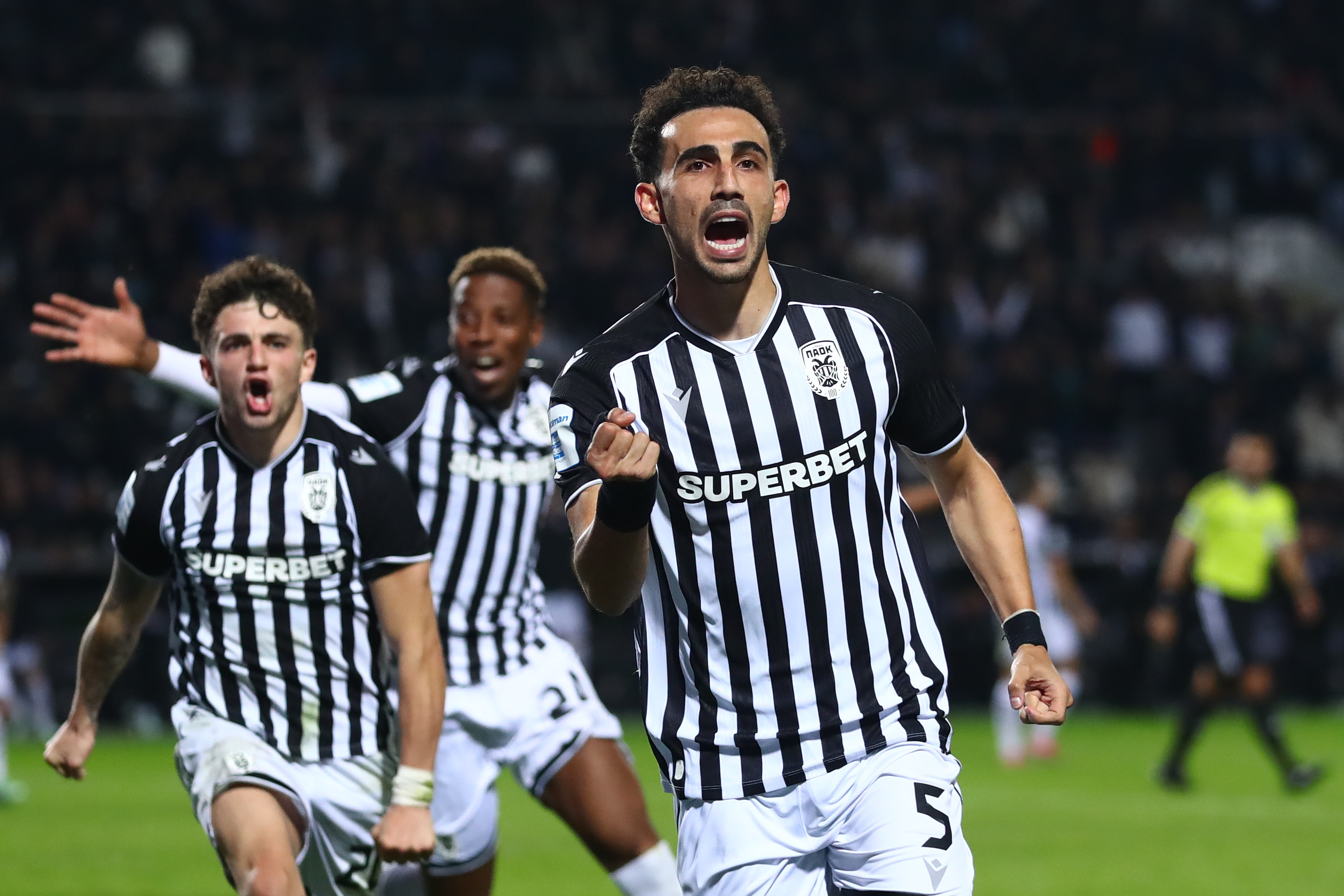 ΠΑΟΚ – Ηρακλής 2-1: Δύο ακυρωμένα γκολ, αποβολή και νίκη στο 92’