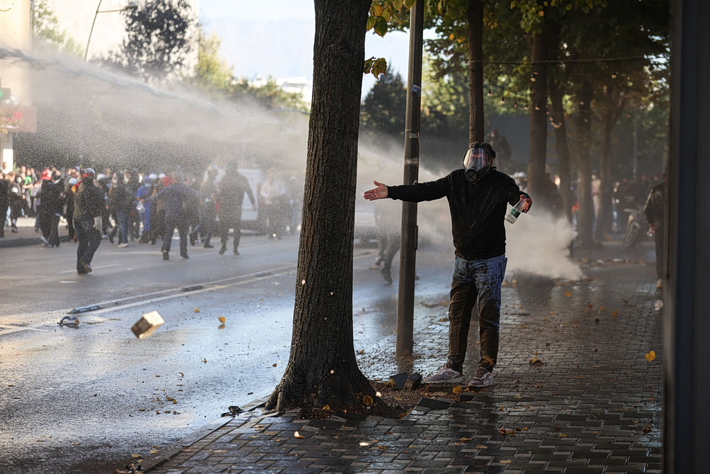 Αλβανία: Στα άκρα η σύγκρουση Ράμα με διαδηλωτές | Επικαιρότητα στο LivePress.gr