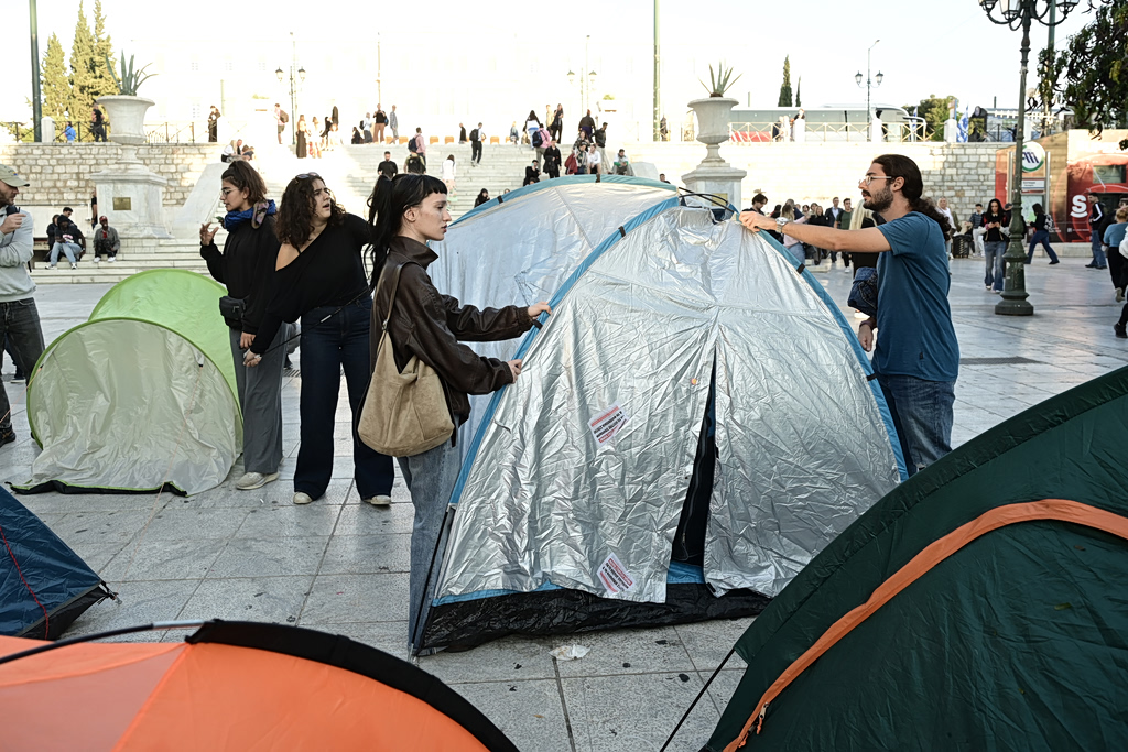 Φοιτητές: Επέστρεψαν οι σκηνές στο Σύνταγμα – Ξεκινά διήμερο κινητοποιήσεων | Επικαιρότητα στο PlusTV.gr