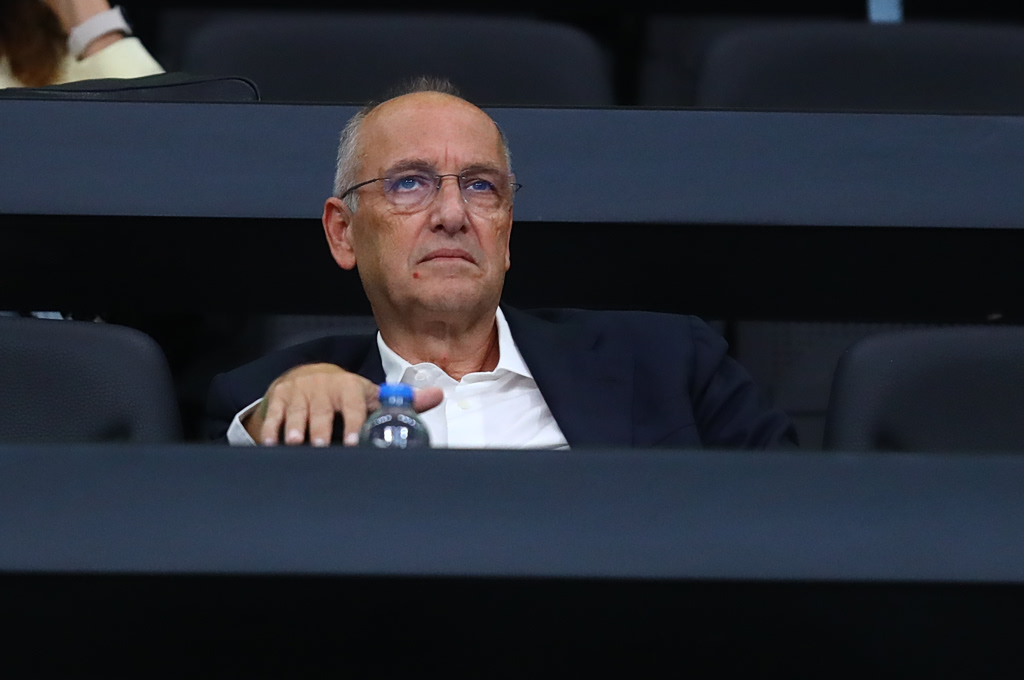 Βαγγέλης Λιόλιος: Ένταλμα σύλληψης για τον πρόεδρο της ΕΟΚ και μέλη του Δ.Σ. | Επικαιρότητα στο LivePress.gr